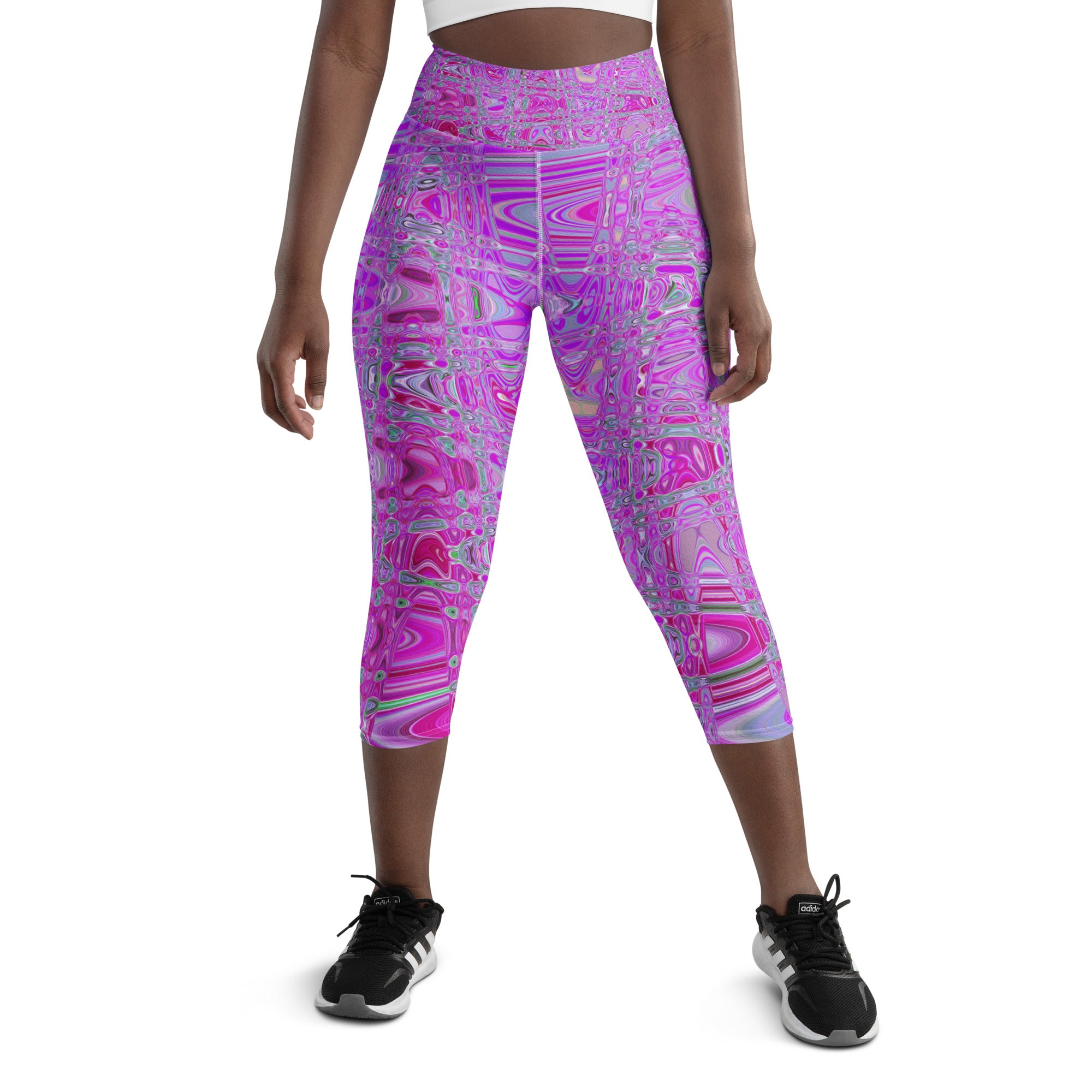 Capri Yoga Leggings | Cool Abstract Magenta Retro Zigzag Waves