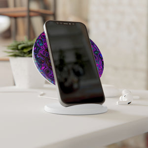 Induction Charger, Trippy Black and Magenta Retro Liquid Swirl